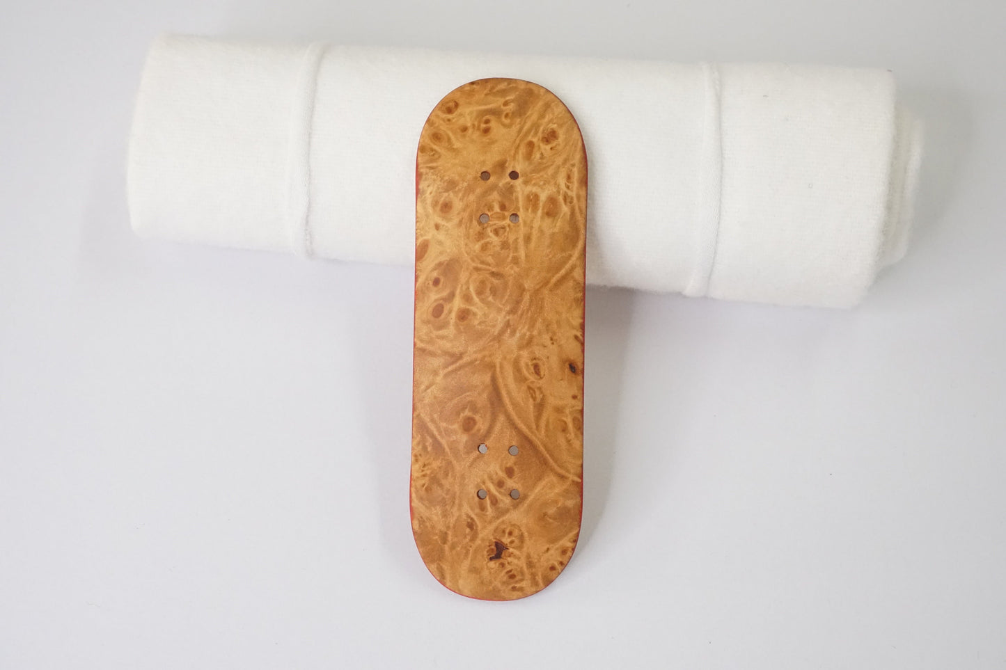 Univerque Fingerboard Deck - TraWoo SE Maple Root 002 - mc_wb43_w32, symmetrical