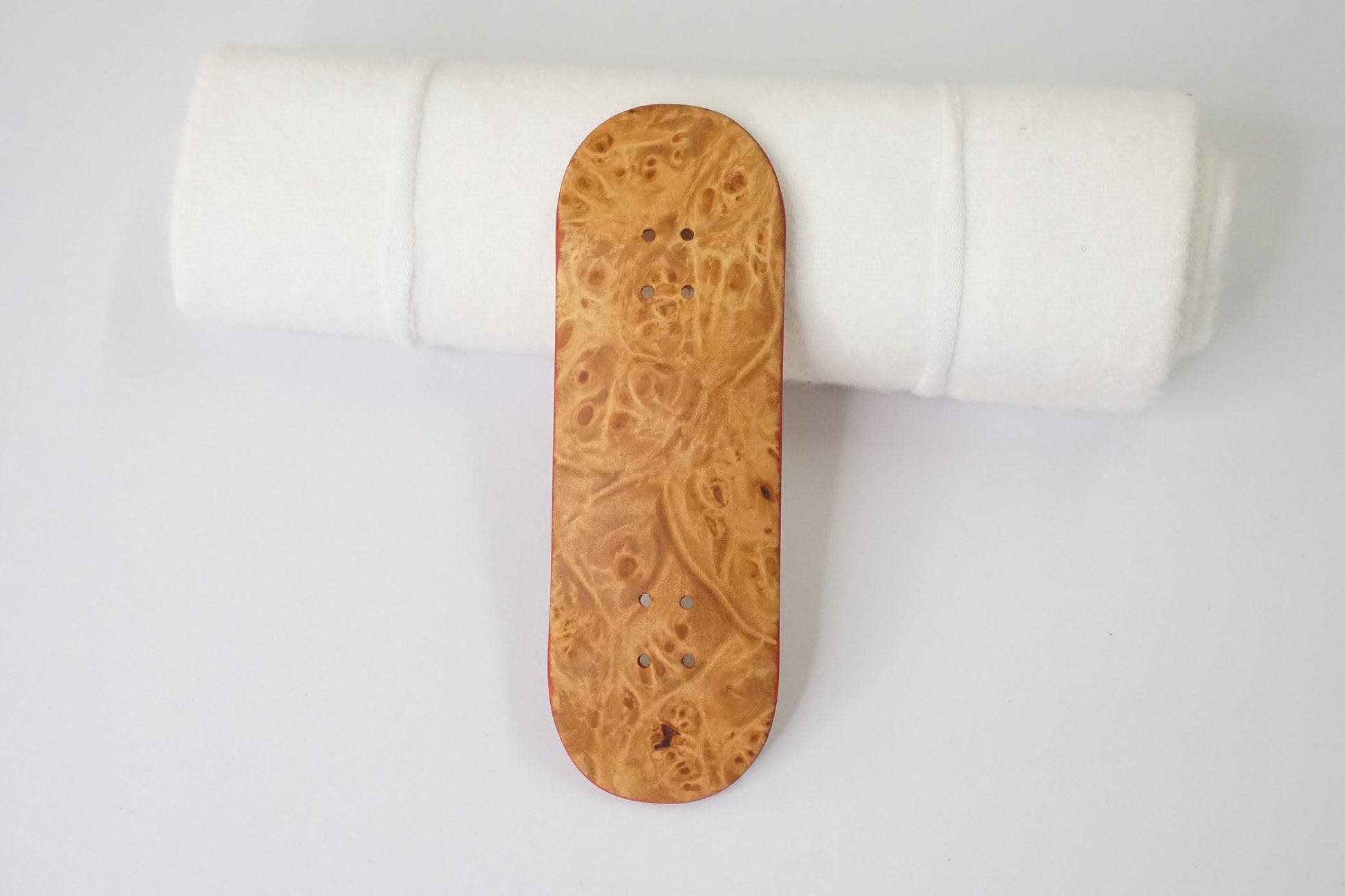 Univerque Fingerboard Deck - TraWoo SE Maple Root 002 - mc_wb43_w32, symmetrical
