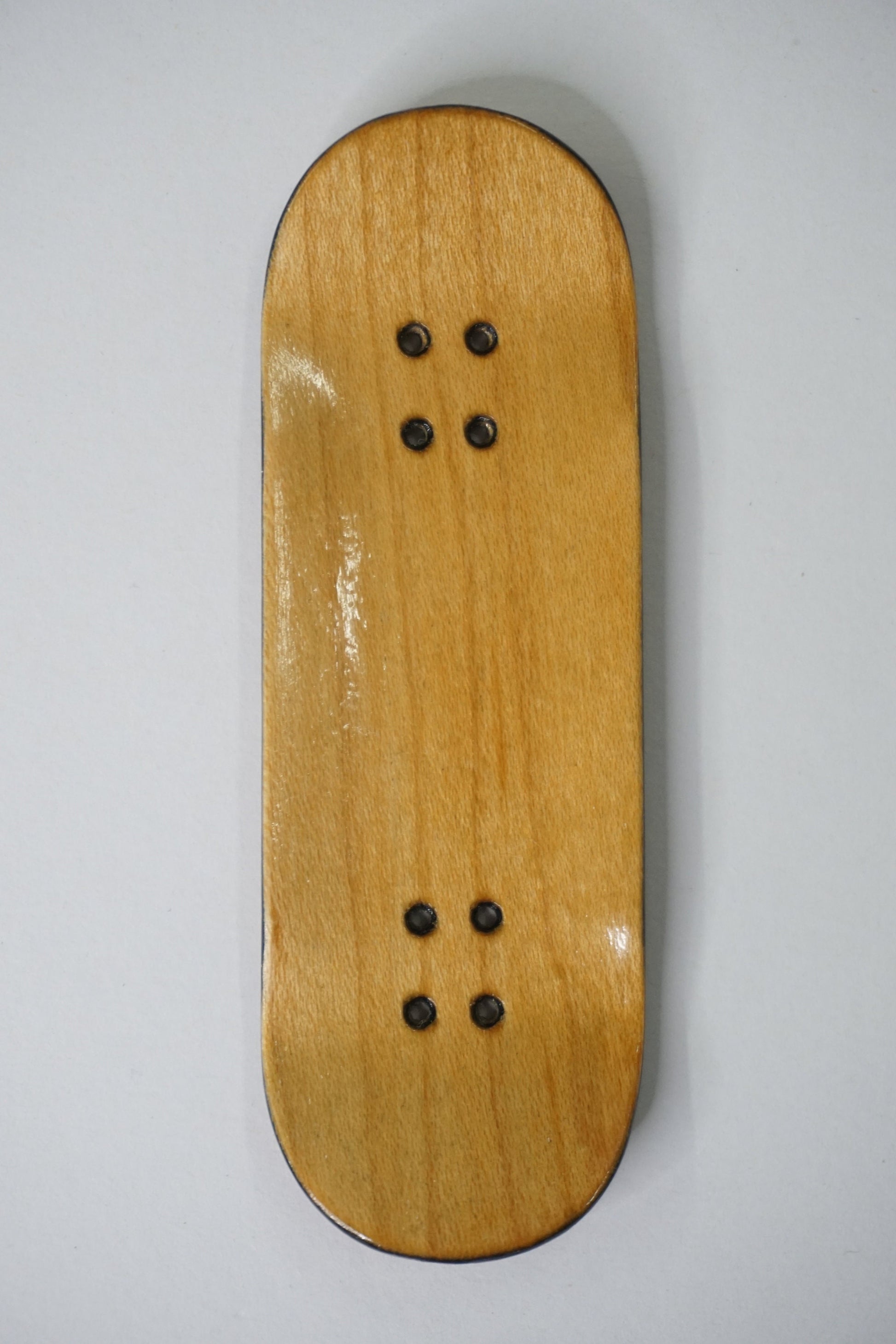 Univerque Fingerboard Deck - TraWoo Maple Root 003 - hc_wb41_w32, symmetrical