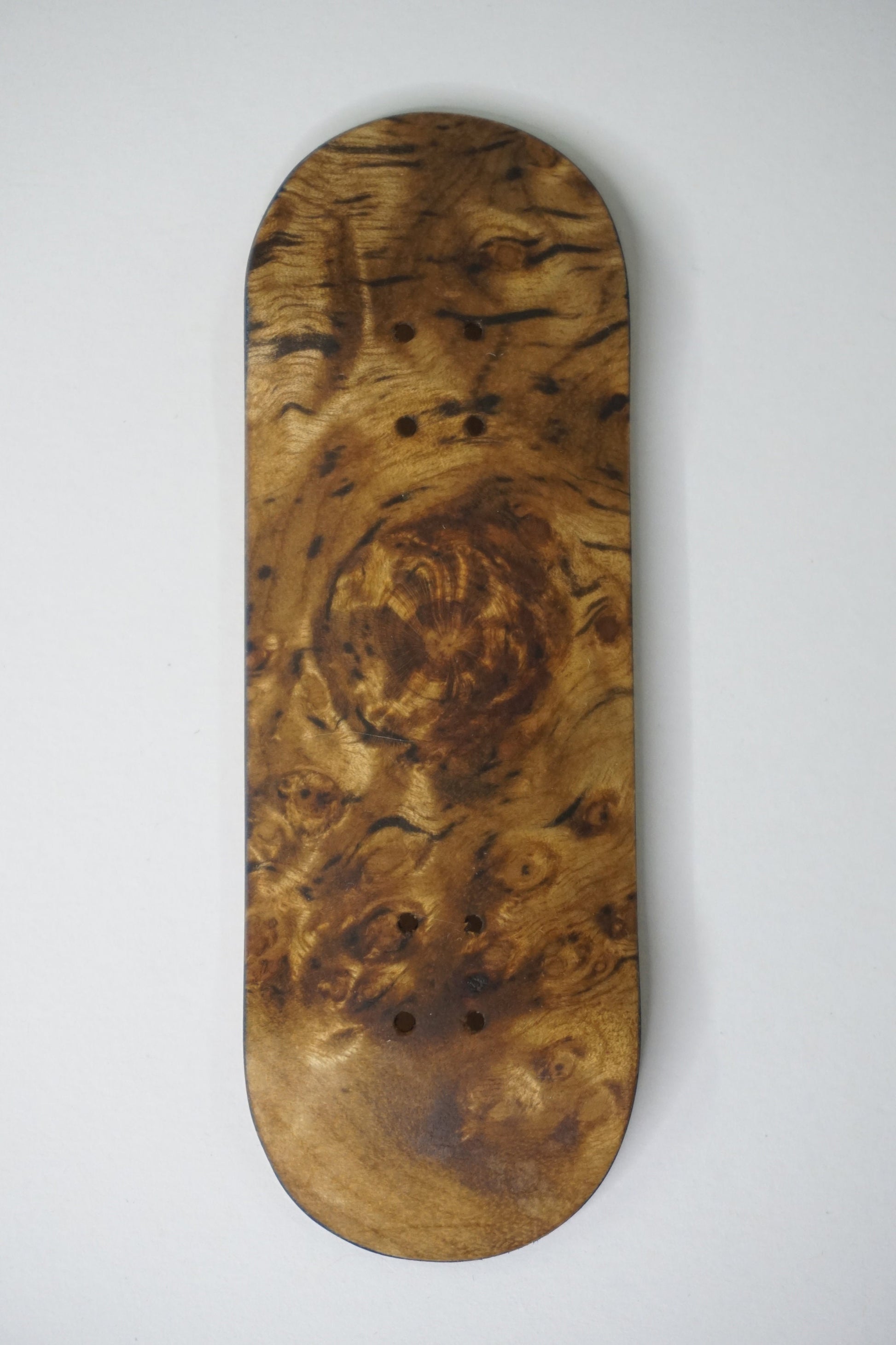 Univerque Fingerboard Deck - TraWoo Madrone Root 004 - hc_wb41_w32, symmetrisch
