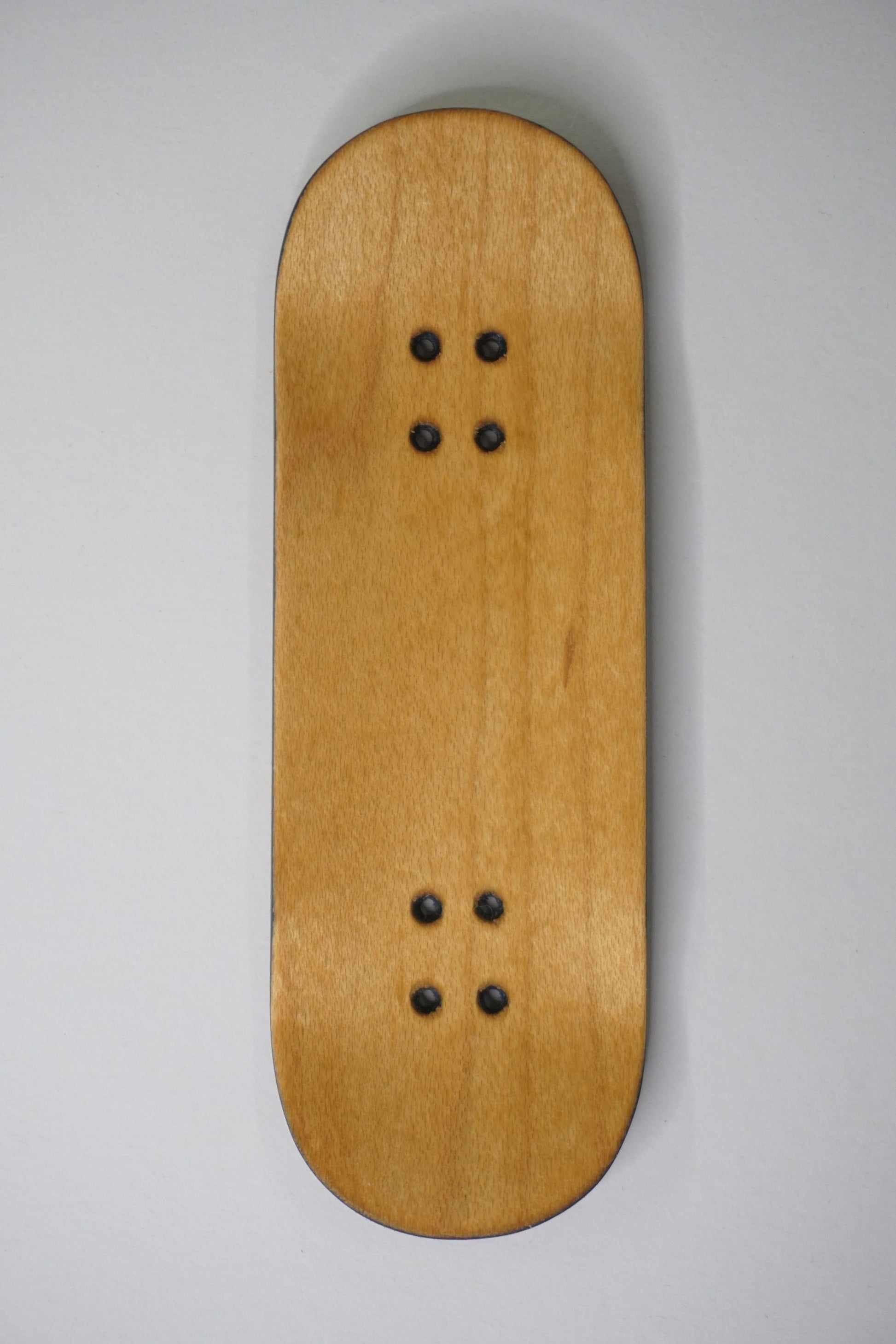 Univerque Fingerboard Deck - TraWoo Madrone Root 004 - hc_wb41_w32, symmetrisch