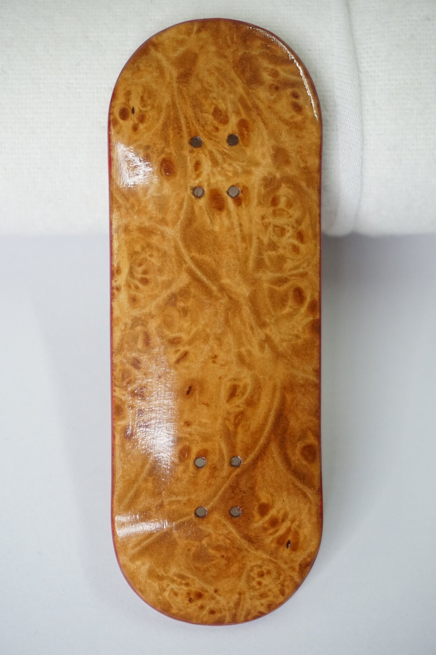 Univerque Fingerboard Deck - TraWoo Maple Root 006 - hc_wb43_w34, symmetrical