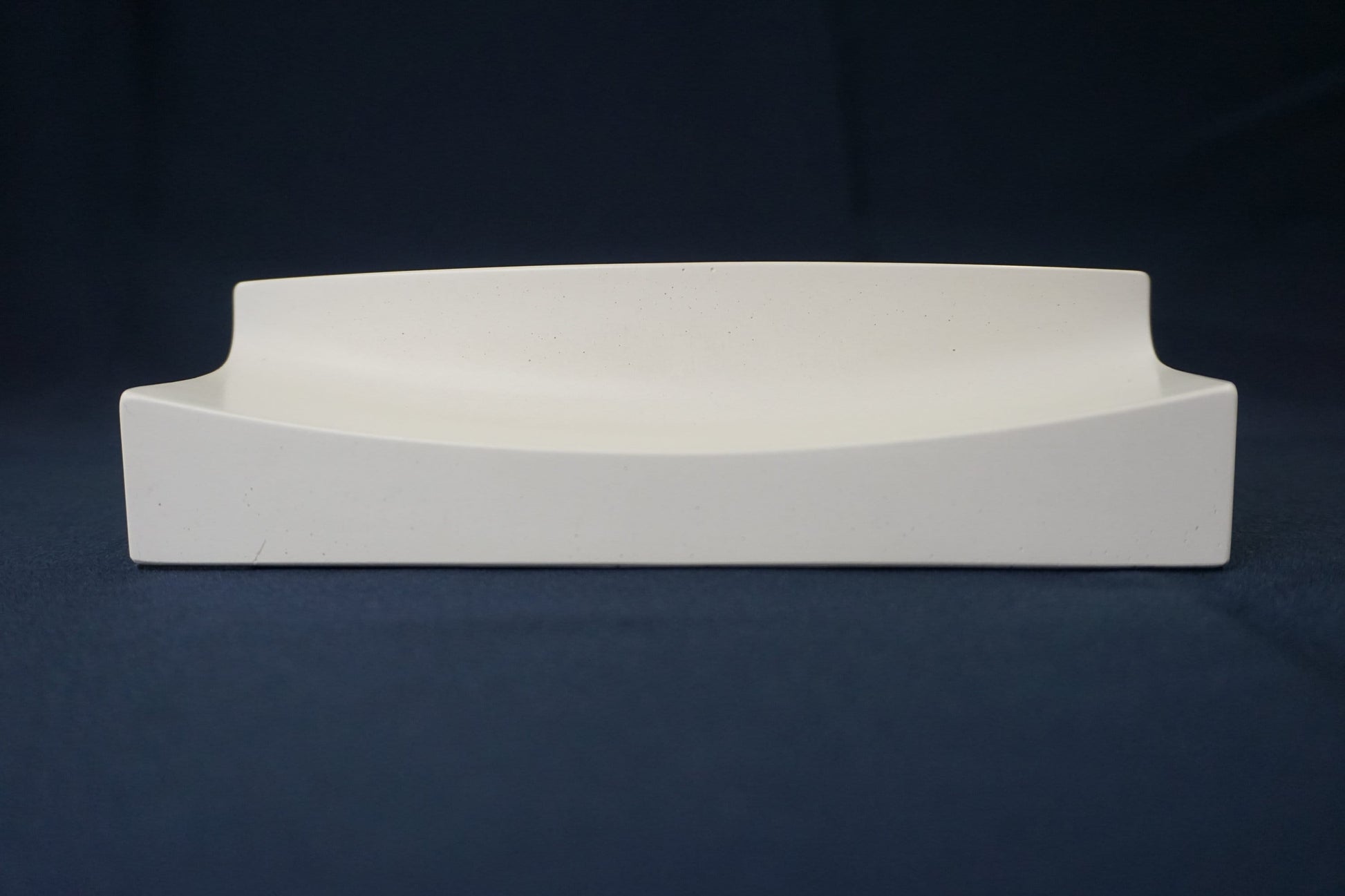 Univerque "Curvb" curb