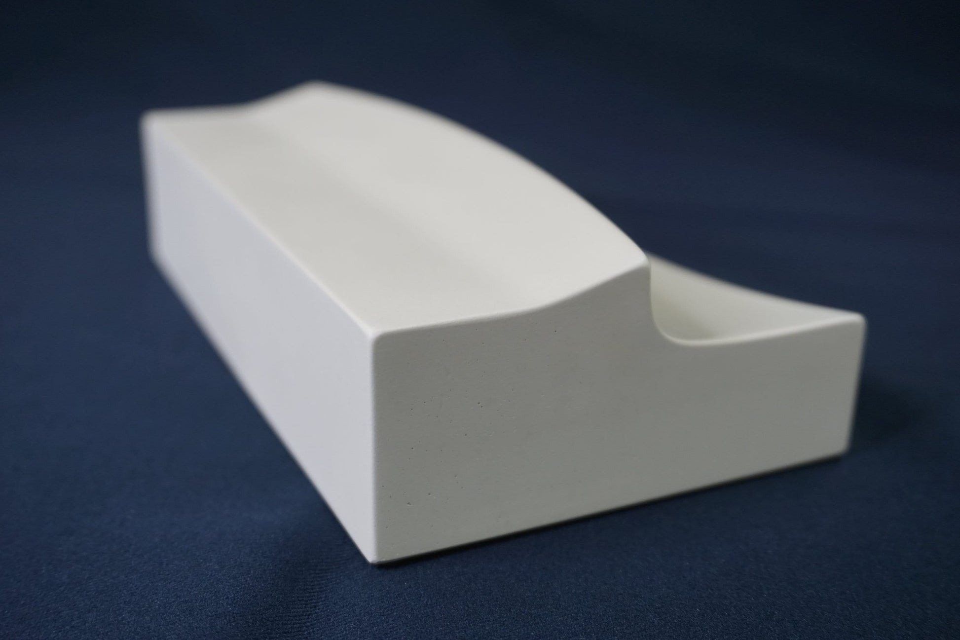 Univerque "Curvb" curb