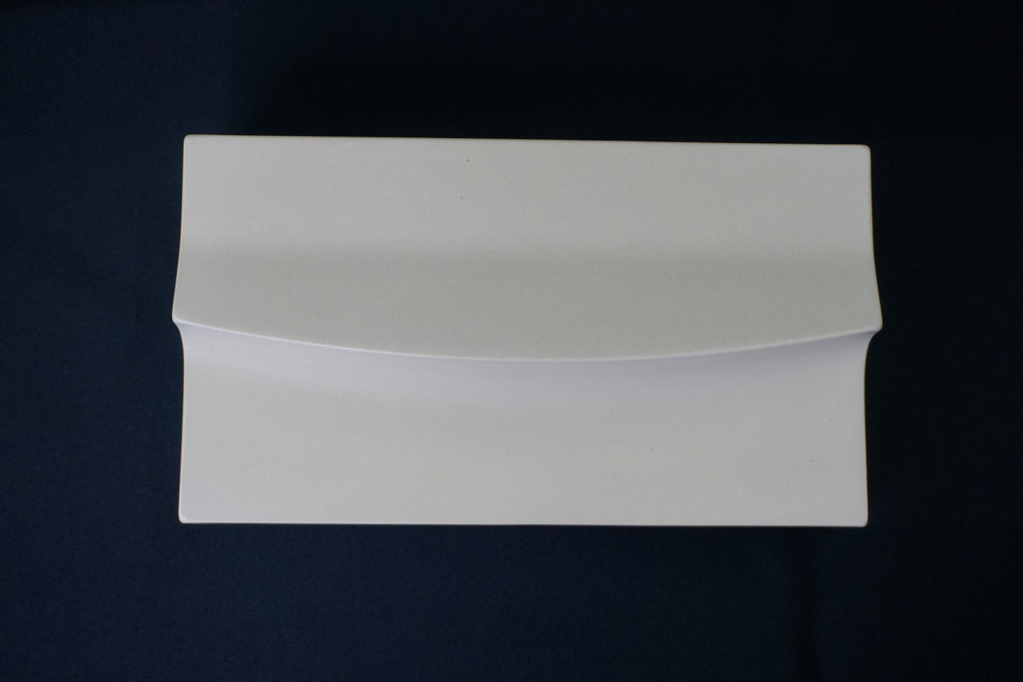 Univerque "Curvb" curb