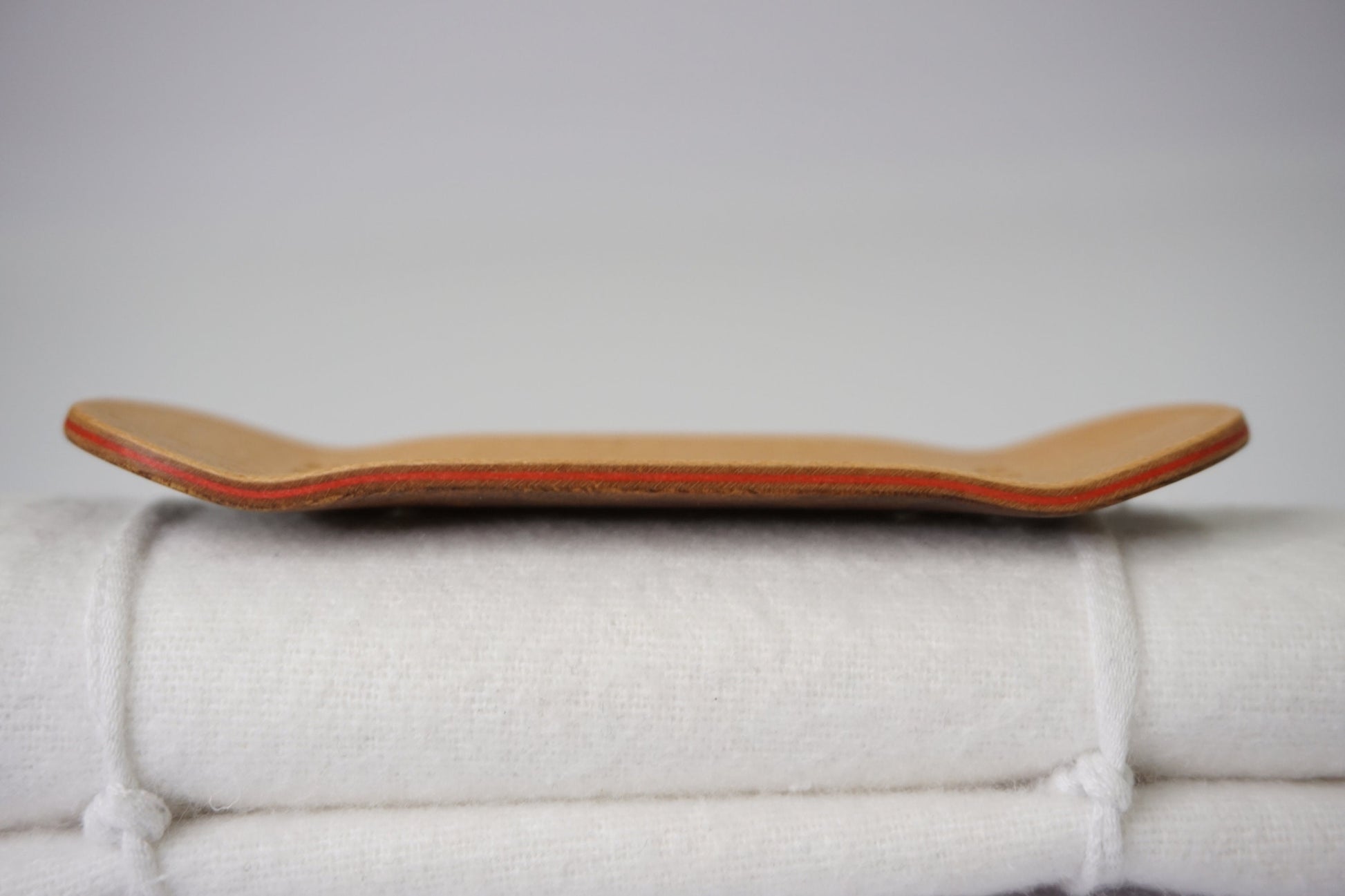 Univerque Fingerboard Deck - TraWoo Camphor Root 006 - mc_wb43_w34, symmetrical