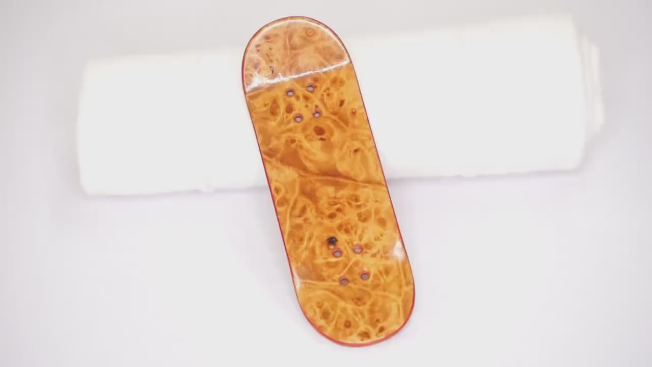 Univerque Fingerboard Deck - TraWoo SE Maple Root 001 - mc_wb41_w32, symmetrical