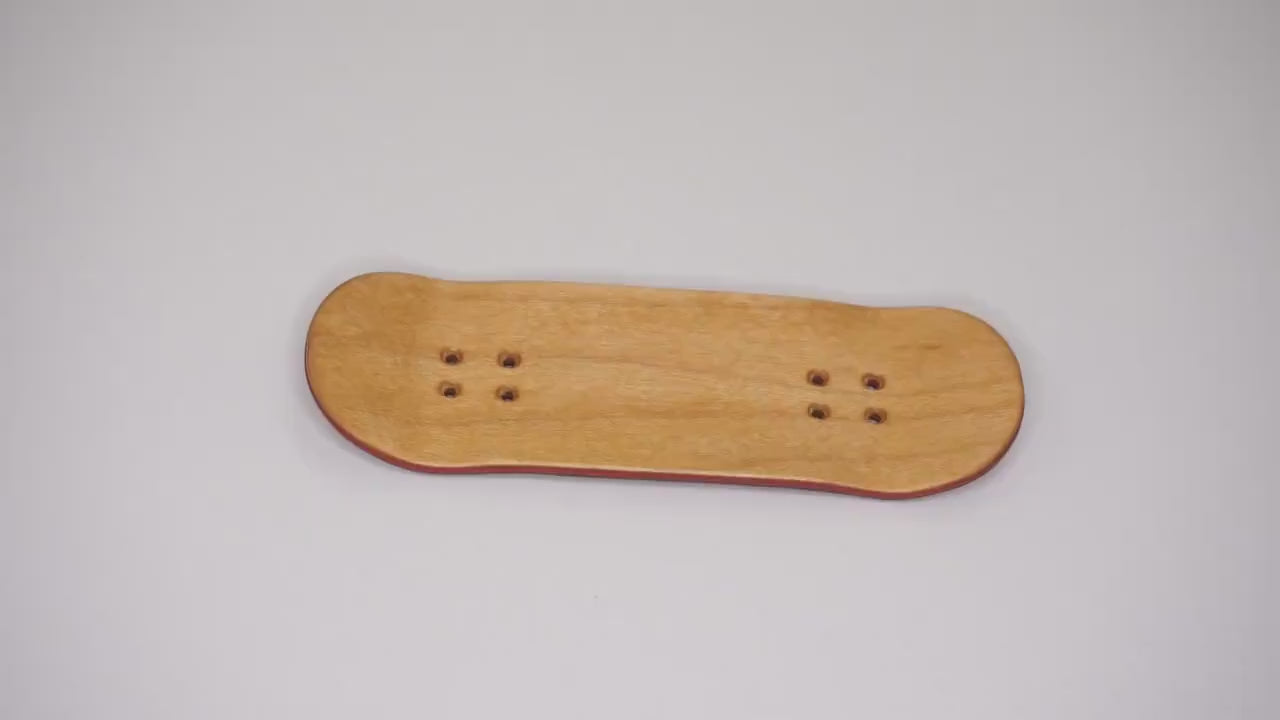 Univerque Fingerboard Deck - TraWoo Camphor Root 004 - mc_wb43_w32, symmetrisch