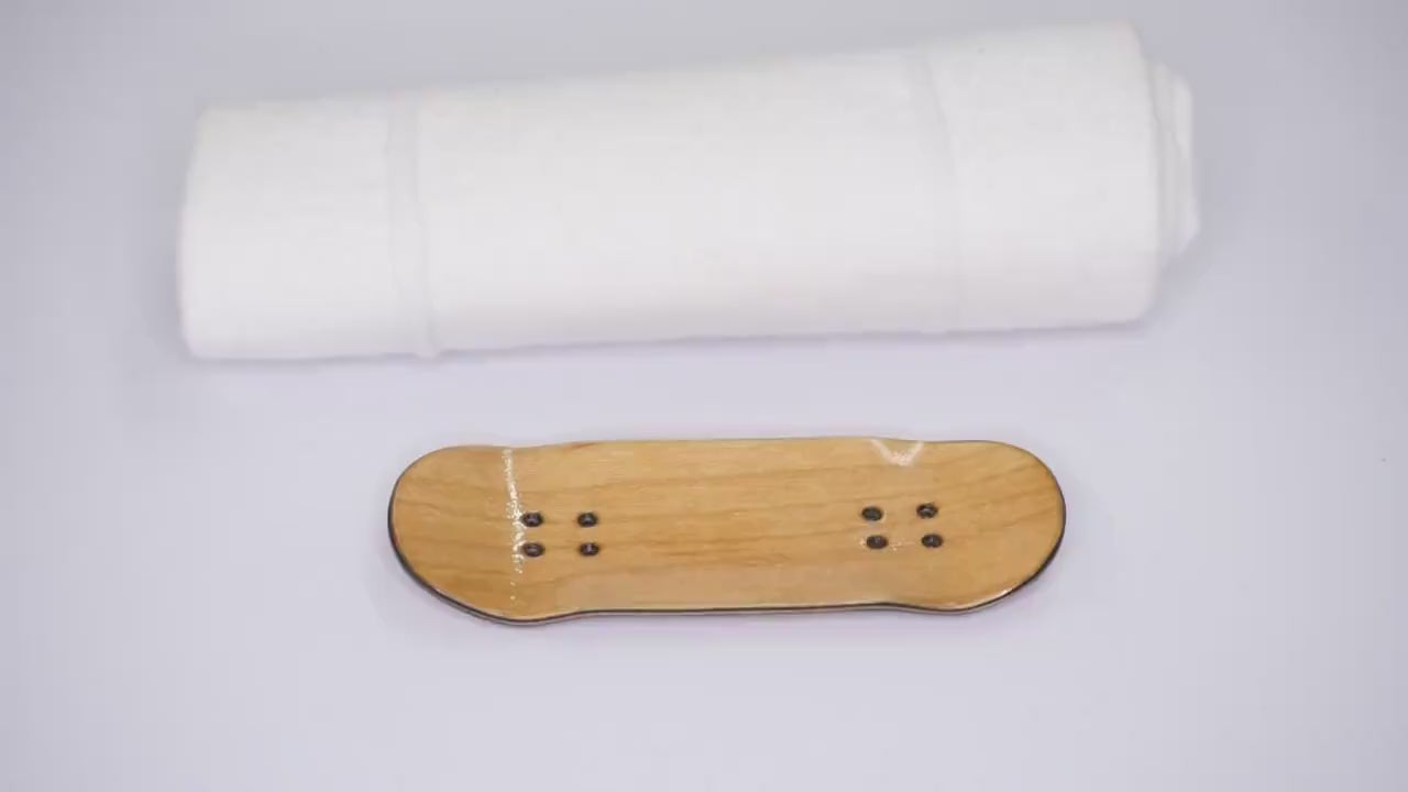 Univerque Fingerboard Deck - TraWoo Maple Root 003 - hc_wb41_w32, symmetrical