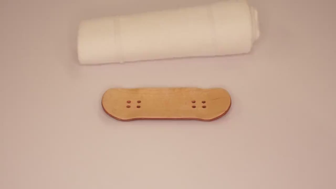 Univerque Fingerboard Deck - TraWoo Camphor Root 007 - hc_wb43_w34, symmetrical