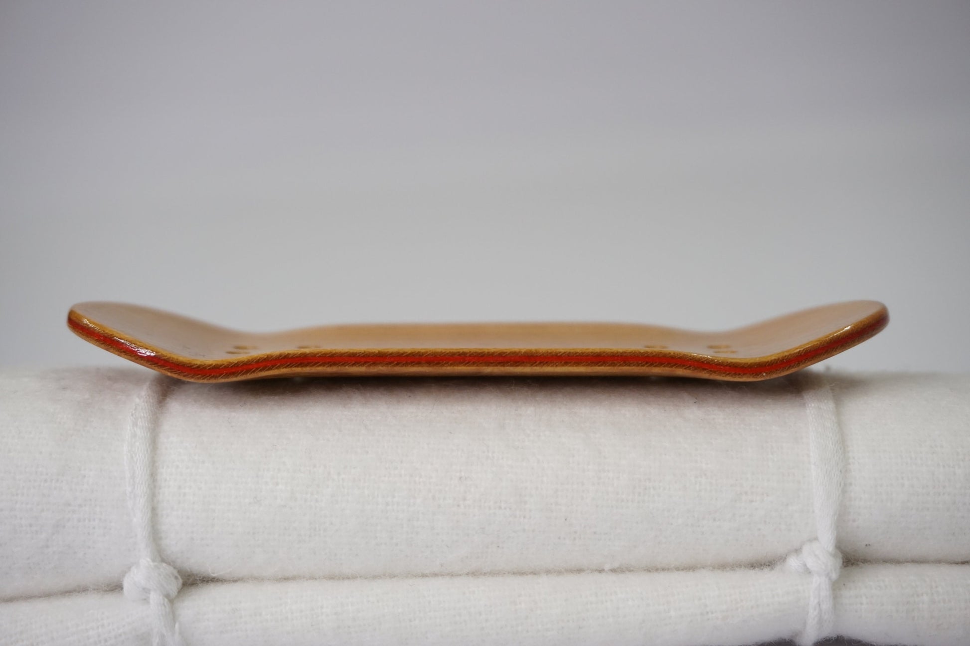 Univerque Fingerboard Deck - TraWoo Maple Root 005 - mc_wb43_w32, symmetrical