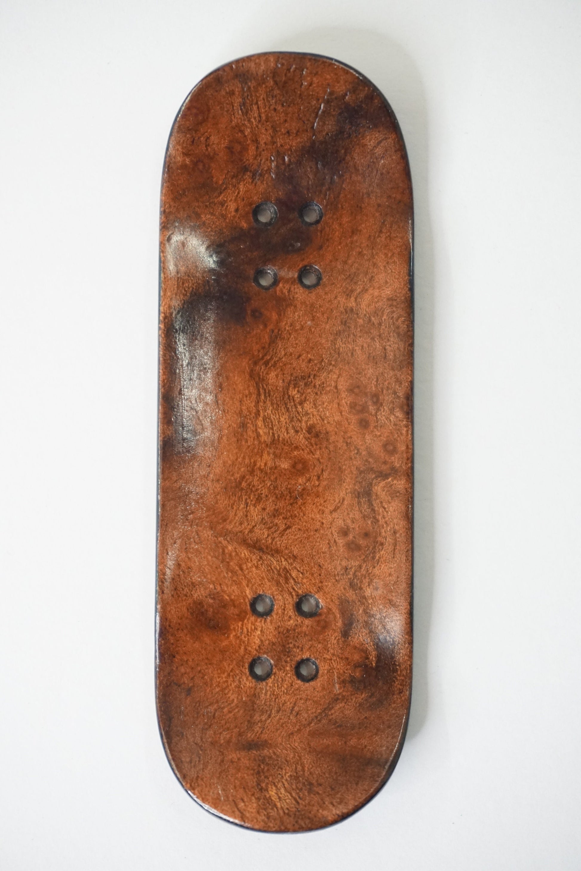 Univerque Fingerboard Deck - TraWoo Camphor Root 002 - hc_wb41_w32, symmetrical