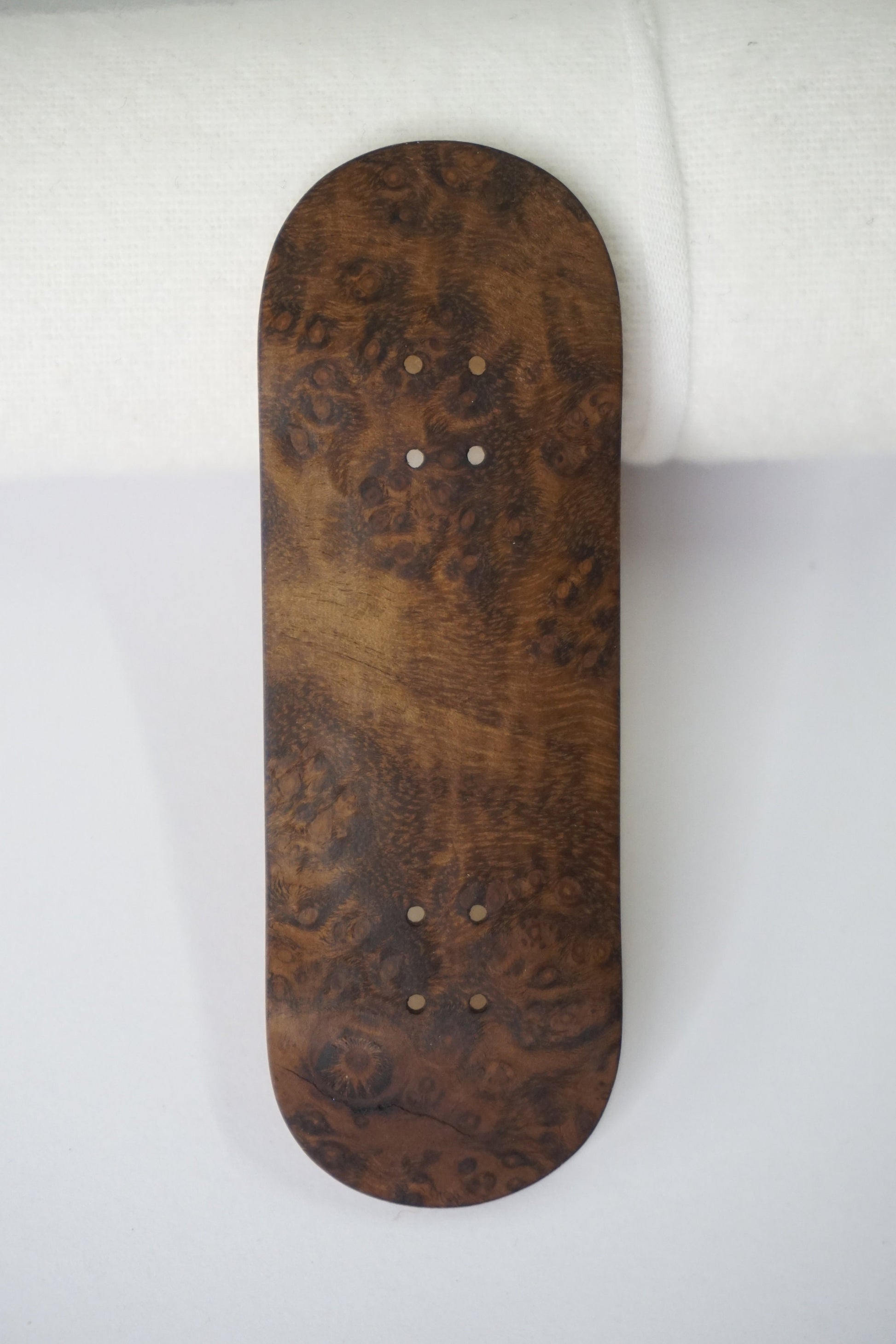 Univerque Fingerboard Deck - TraWoo Camphor Root 005 - mc_wb41_w32, symmetrical