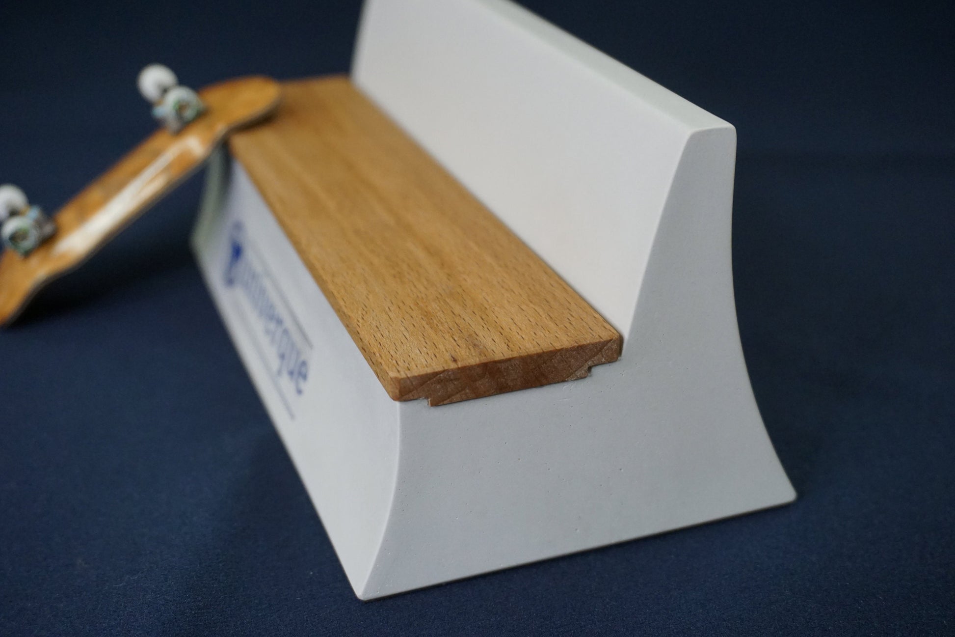 Univerque "Bentch" bench