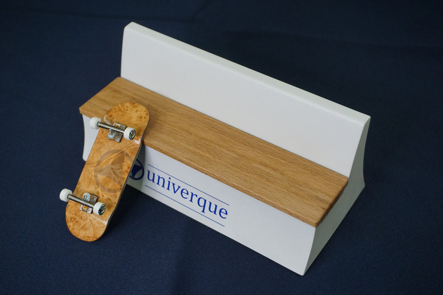 Univerque "Bentch" bench