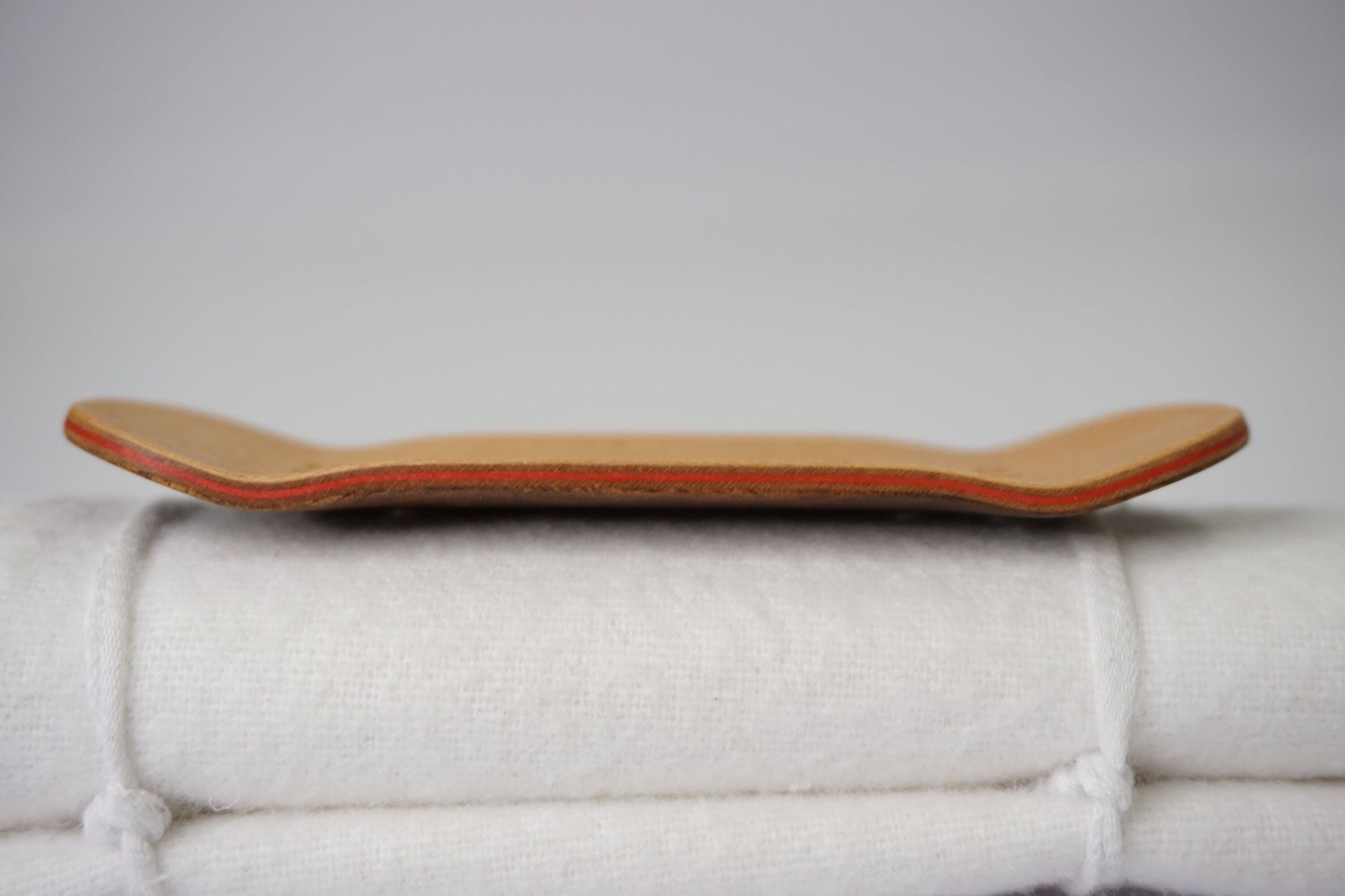 Univerque Fingerboard Deck - TraWoo Camphor Root 006 - mc_wb43_w34, symmetrical