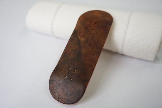 Univerque Fingerboard Deck - TraWoo Camphor Root 007 - hc_wb43_w34, symmetrical