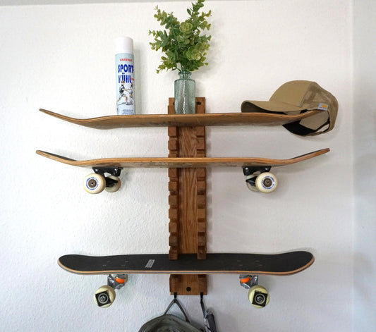 Univerque wall shelf for skateboards (oak)